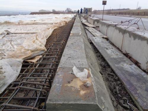 Concrete of guard railings on the  overpass at PK 715+70