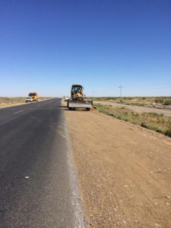 Photo No.4 Renewal works on existing shoulders at section SP 754+00-SP764+00 on left side of the road 