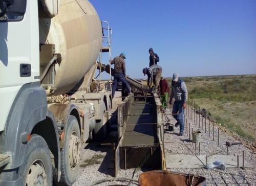 SP 102+00. Right. Construction of inspection trestle