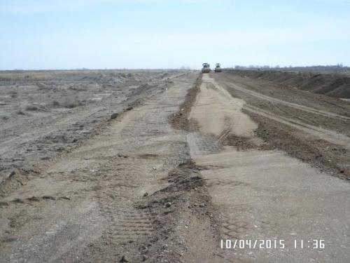 Не завершены работы по устройству дорожной одежды на съездах и примыканиях 