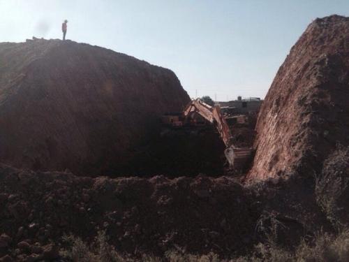 PK 504+04 right side Borrow pit under box culvert