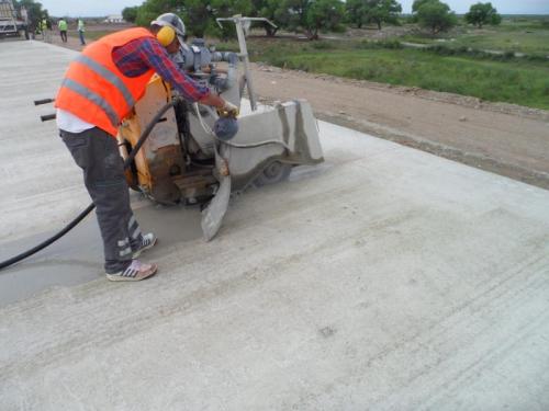 PK 140 Concrete Pavement joint cut