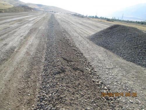 PK 348 – PK 334. Crushed stone base course works.     