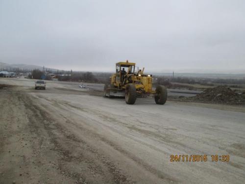 PK 320, km 601. Profiling the existing road (over the new road).   